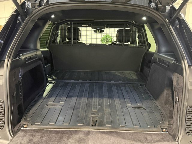 Land Rover Discovery 3.0 D300 Se Commercial Grey #45