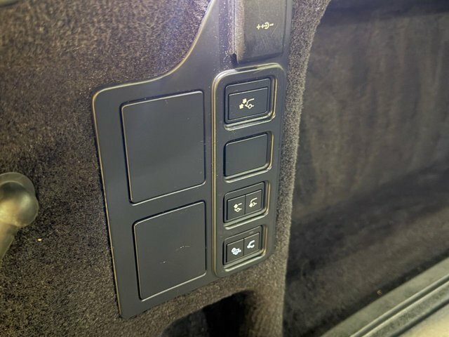 Land Rover Discovery 3.0 D300 Se Commercial Grey #49