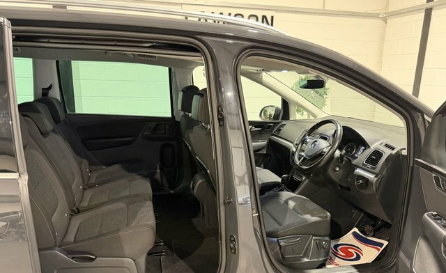 Volkswagen Sharan 1.4 Tsi Se Nav Dsg 7 Seats Black #15