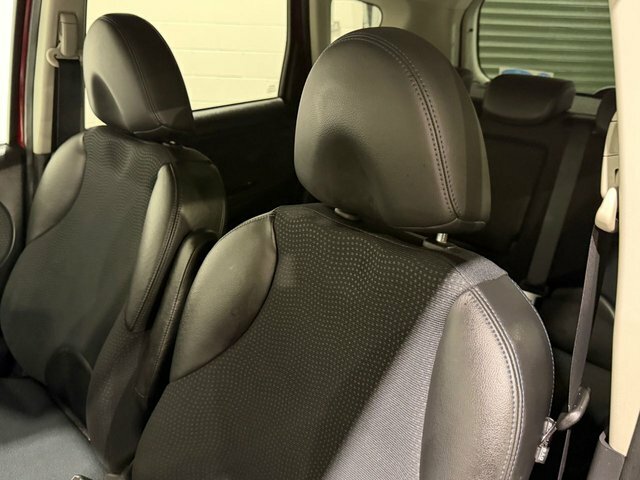 Nissan Note 2012 Nissan Notenbsp1.4 16V N-tec Euro 5 Pe Silver #33