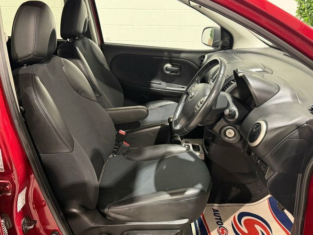 Nissan Note 1.4 16V N-tec Hatchback Euro 5 Red #2