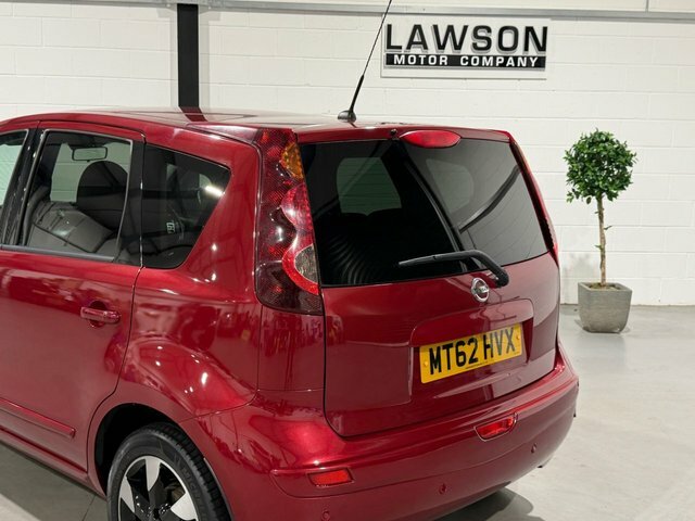 Nissan Note 2012 Nissan Notenbsp1.4 16V N-tec Euro 5 Pe Silver #28