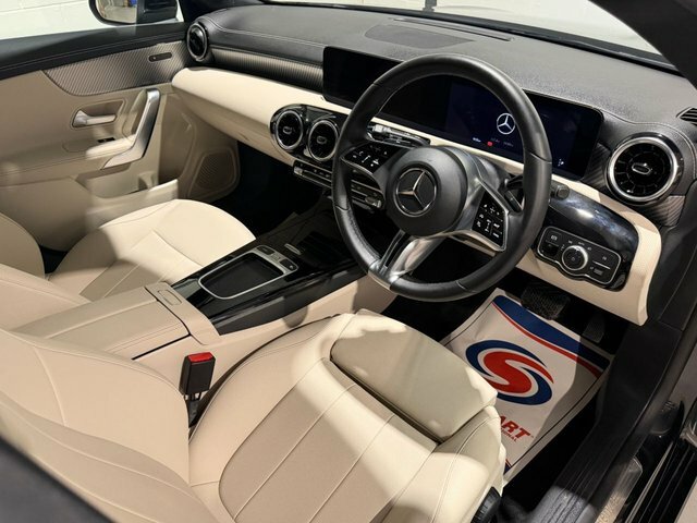 Mercedes-Benz CLA Class 1.3 Cla180h Mhev Sport Executive Shooting Brake Black #2