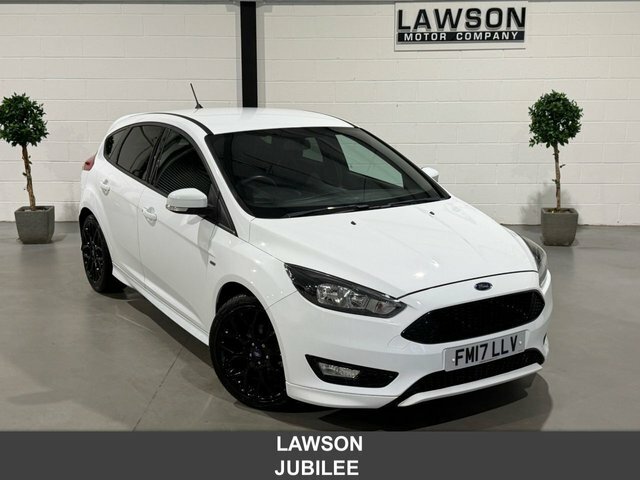 Ford Focus 1.0T Ecoboost St-line Hatchback White
