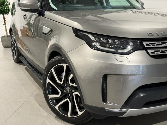 Land Rover Discovery 3.0 3.0 Sdv6 306 Se Commercial Black #16