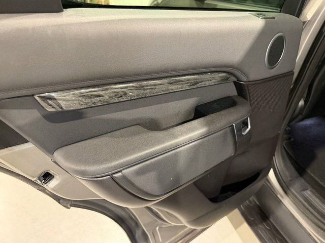 Land Rover Discovery 3.0 3.0 Sdv6 306 Se Commercial Black #70