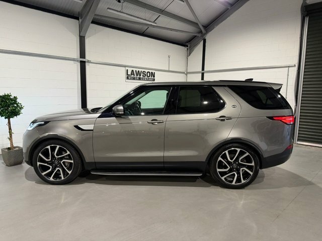 Land Rover Discovery 3.0 3.0 Sdv6 306 Se Commercial Black #63
