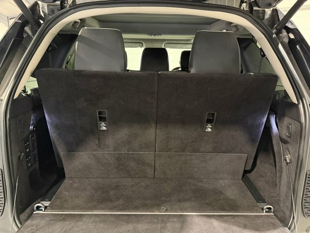 Land Rover Discovery 3.0 3.0 Sdv6 306 Se Commercial Black #56