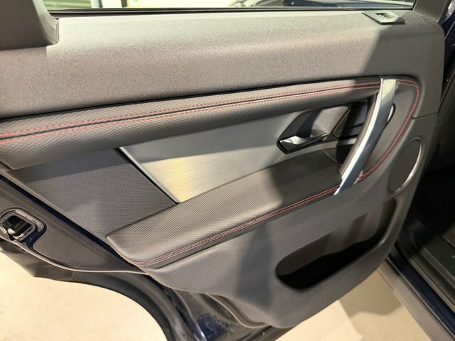 Land Rover Discovery Sport R-dynamic Hse White #64