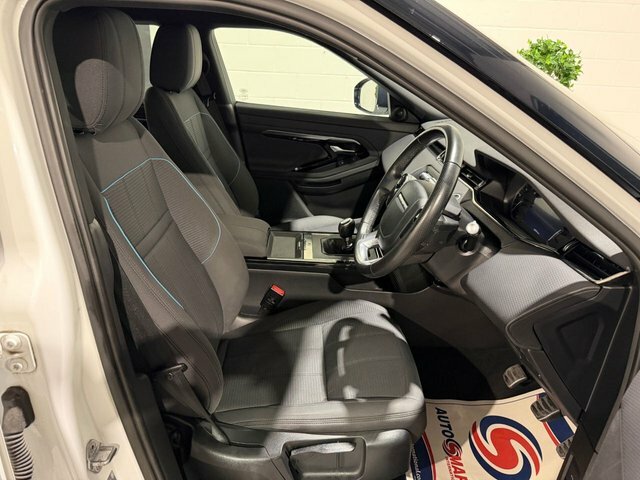 Land Rover Range Rover Evoque 2.0 D150 R-dynamic Suv Fwd Euro White #2