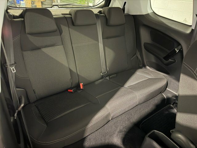 Peugeot 208 1.2 Puretech Allure Hatchback Eat Euro Red #4