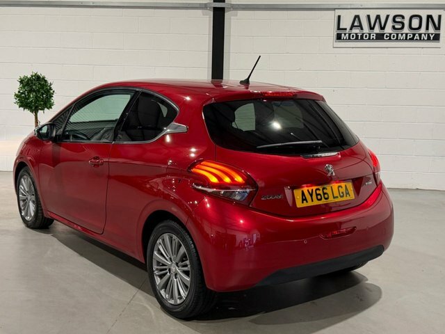 Peugeot 208 1.2 Puretech Xs Lime Euro 6 White #53