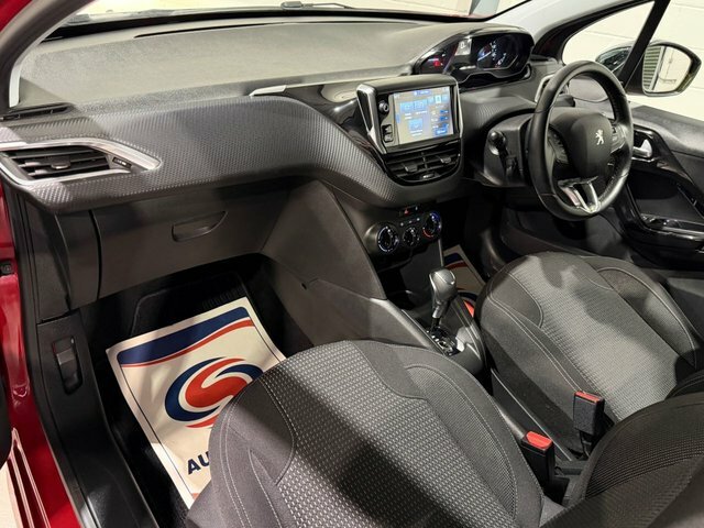 Peugeot 208 1.2 Puretech Xs Lime Euro 6 White #43