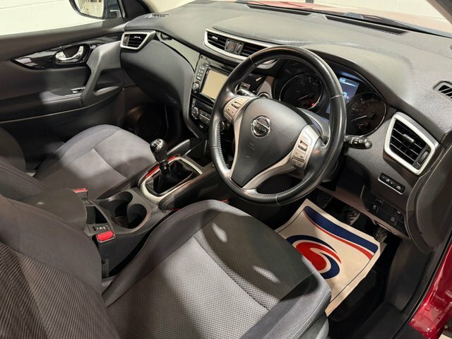 Nissan Qashqai 1.2 Dig-t N-connecta Suv 2Wd Eur Red #3