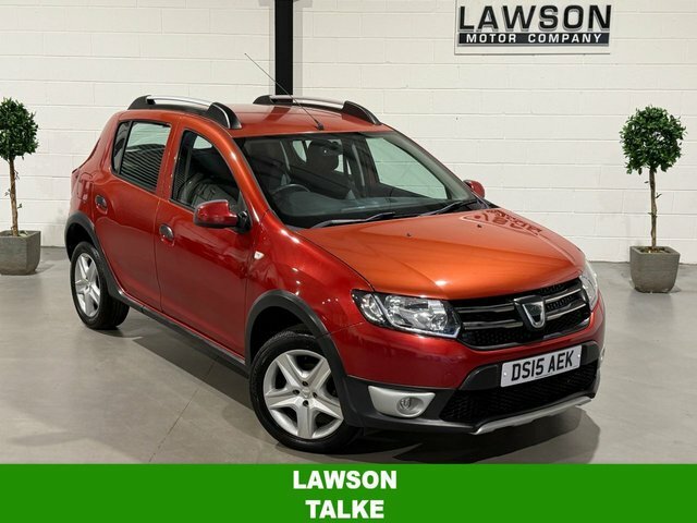 Dacia Sandero Stepway 0.9 Tce Laureate Hatchback Euro Red