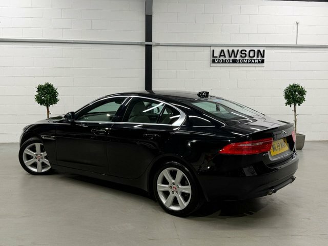 Jaguar XE 2.0I Gpf R-sport Saloon Euro 6 S Black #17