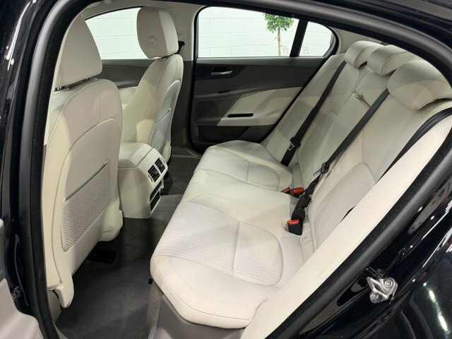 Jaguar XE 2.0I Gpf R-sport Saloon Euro 6 S Black #57