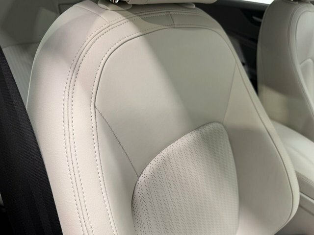 Jaguar XE 2.0I Gpf Portfolio Saloon Euro 6 Black #5