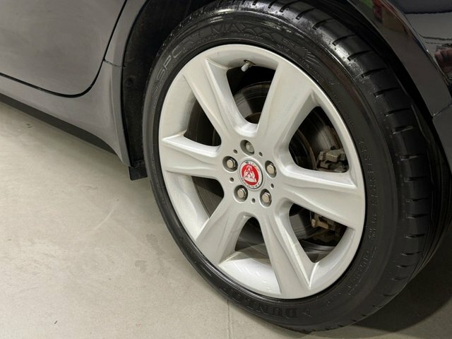 Jaguar XE 2.0I Gpf R-sport Saloon Euro 6 S Black #49