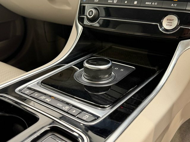 Jaguar XE 2.0I Gpf R-sport Saloon Euro 6 S Black #20