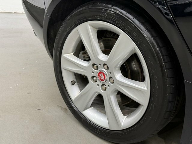 Jaguar XE 2.0I Gpf R-sport Saloon Euro 6 S Black #12