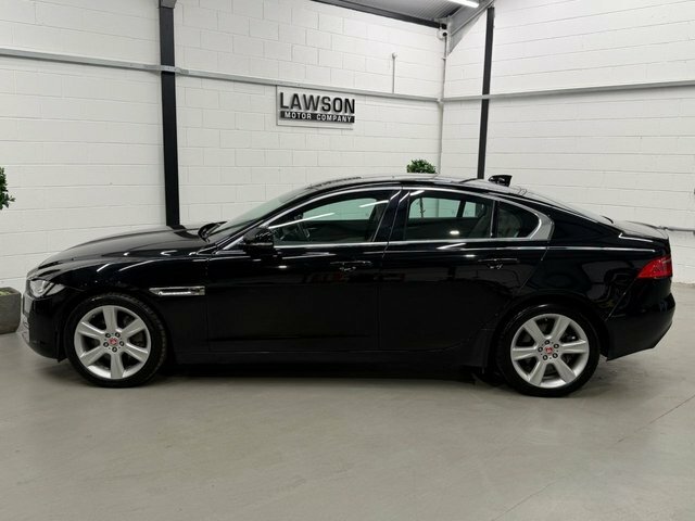 Jaguar XE 2.0I Gpf R-sport Saloon Euro 6 S Black #42