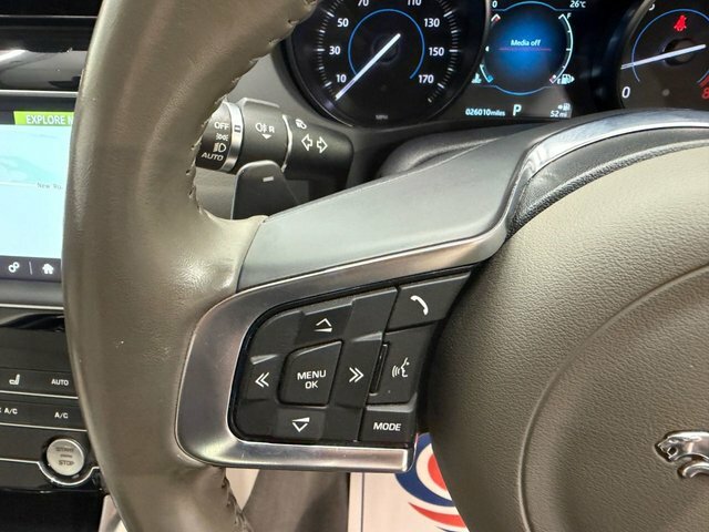 Jaguar XE 2.0I Gpf R-sport Saloon Euro 6 S Black #31