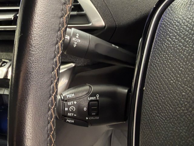 Peugeot 3008 3008 Allure Bluehdi Ss Grey #48