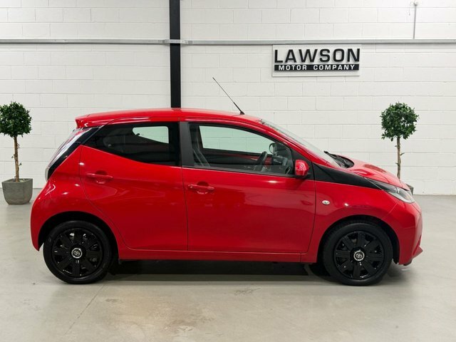 Toyota Aygo 1.0 Vvt-i X-play Hatchback X-shift Euro Red #6