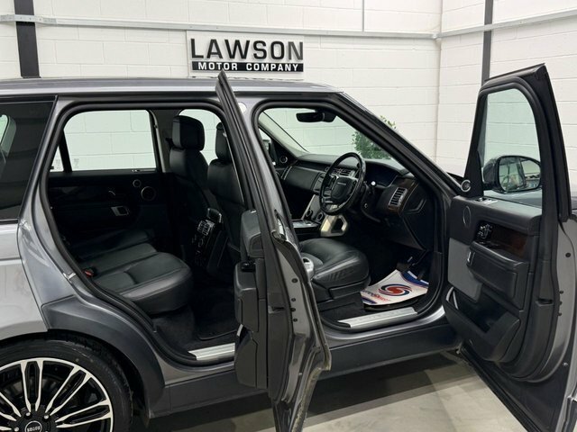 Land Rover Range Rover Land Rover Estate 2.0 P400e Black #10