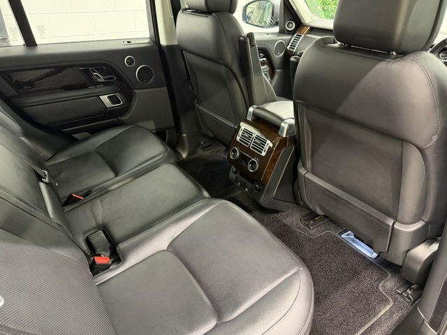 Land Rover Range Rover Land Rover Estate 2.0 P400e Black #26