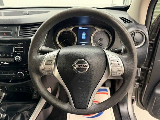 Nissan Navara 2021 2.3 Dci N-guard Pickup Double Cab Black #23