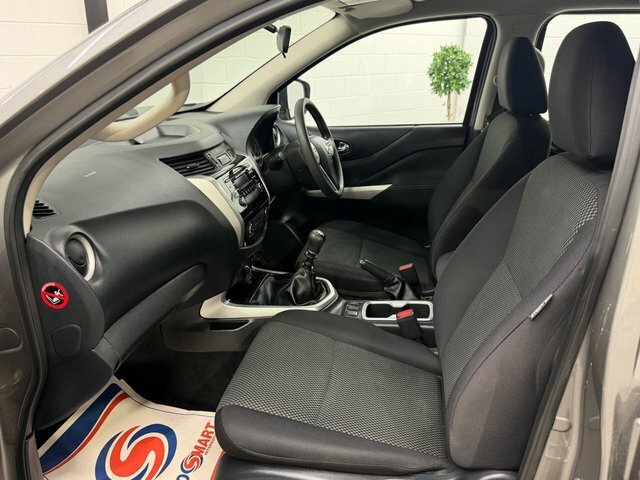 Nissan Navara 2021 2.3 Dci N-guard Pickup Double Cab Black #33
