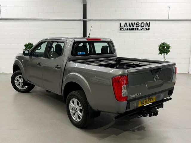 Nissan Navara 2.3 Dci Acenta Pickup Double Cab Grey #5