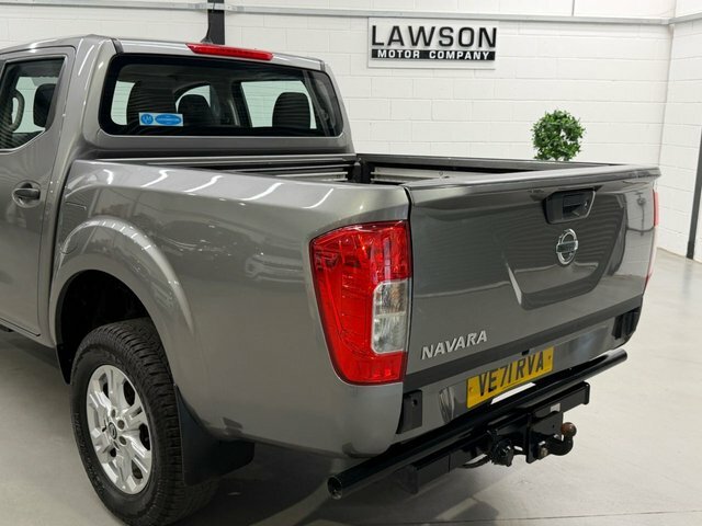 Nissan Navara 2021 2.3 Dci N-guard Pickup Double Cab Black #18