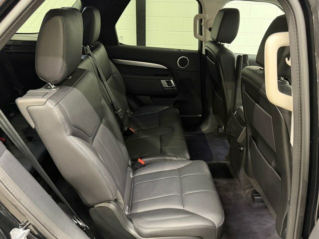 Land Rover Discovery .0 Sd V6 Landmark Edition Suv 4Wd Black #4