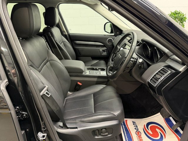 Land Rover Discovery .0 Sd V6 Landmark Edition Suv 4Wd Black #2