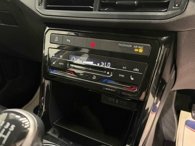 Volkswagen T-Cross 1.0 Tsi Sel Dsg Euro Black #25