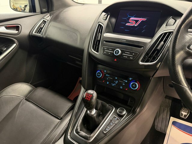 Ford Focus 1.0T Ecoboost Zetec Estate Euro Silver #26