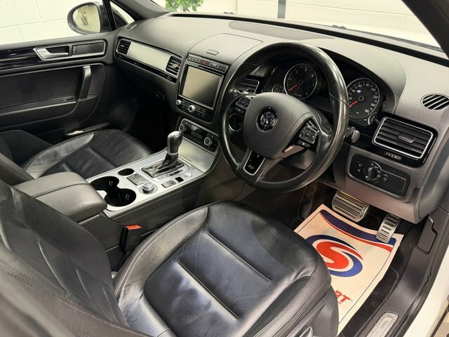 Volkswagen Touareg 3.0 Tdi V6 Bluemotion Tech R-line Suv T White #6