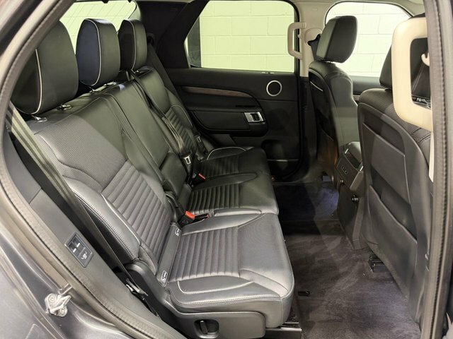 Land Rover Discovery .0 Sd V6 Hse Suv 4Wd Euro 6 S S Grey #4