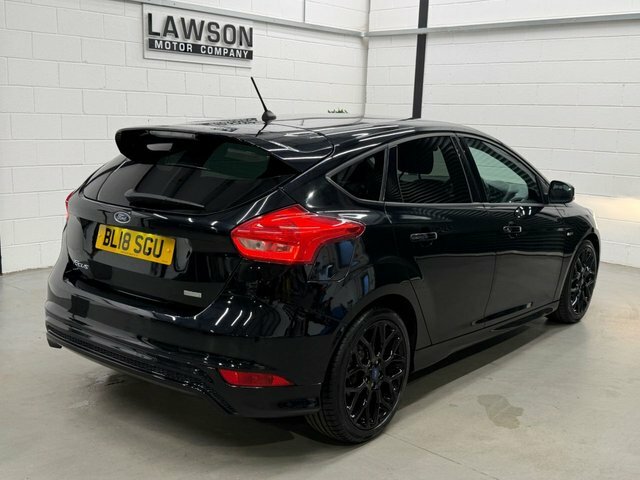 Ford Focus 1.0T Ecoboost St-line Hatchback Black #5