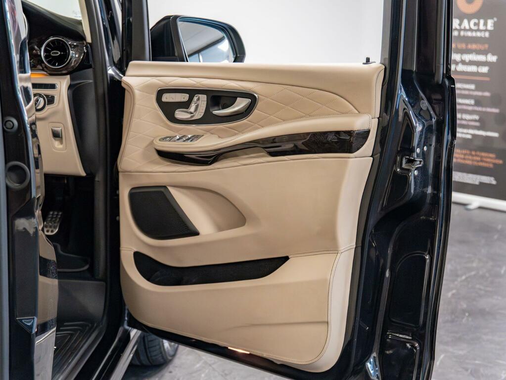 Mercedes-Benz V Class V220 D Amg Line 9G-tronic Extra Long Black #48