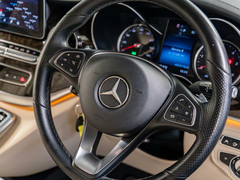 Mercedes-Benz V Class V220 D Amg Line 9G-tronic Extra Long Black #40