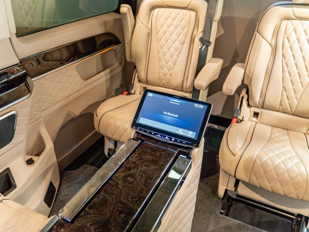Mercedes-Benz V Class V220 D Amg Line 9G-tronic Extra Long Black #17