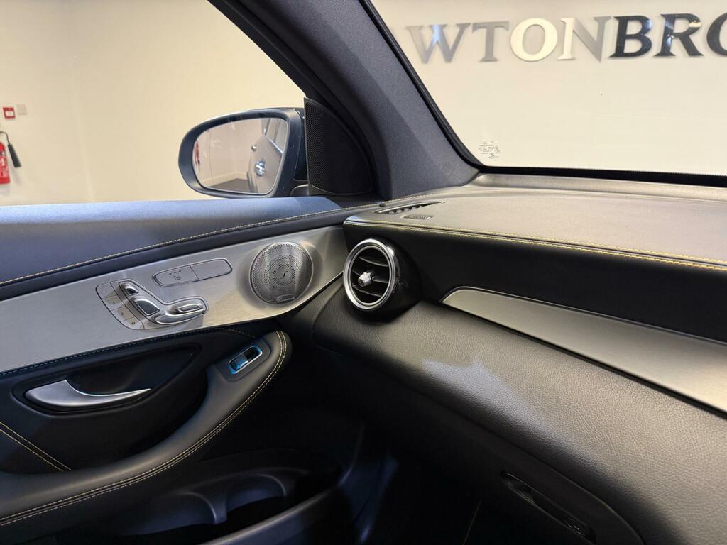 Mercedes-Benz GLC Class 2.1 Glc220d Amg Line Suv G-tronic 4Mati White #13
