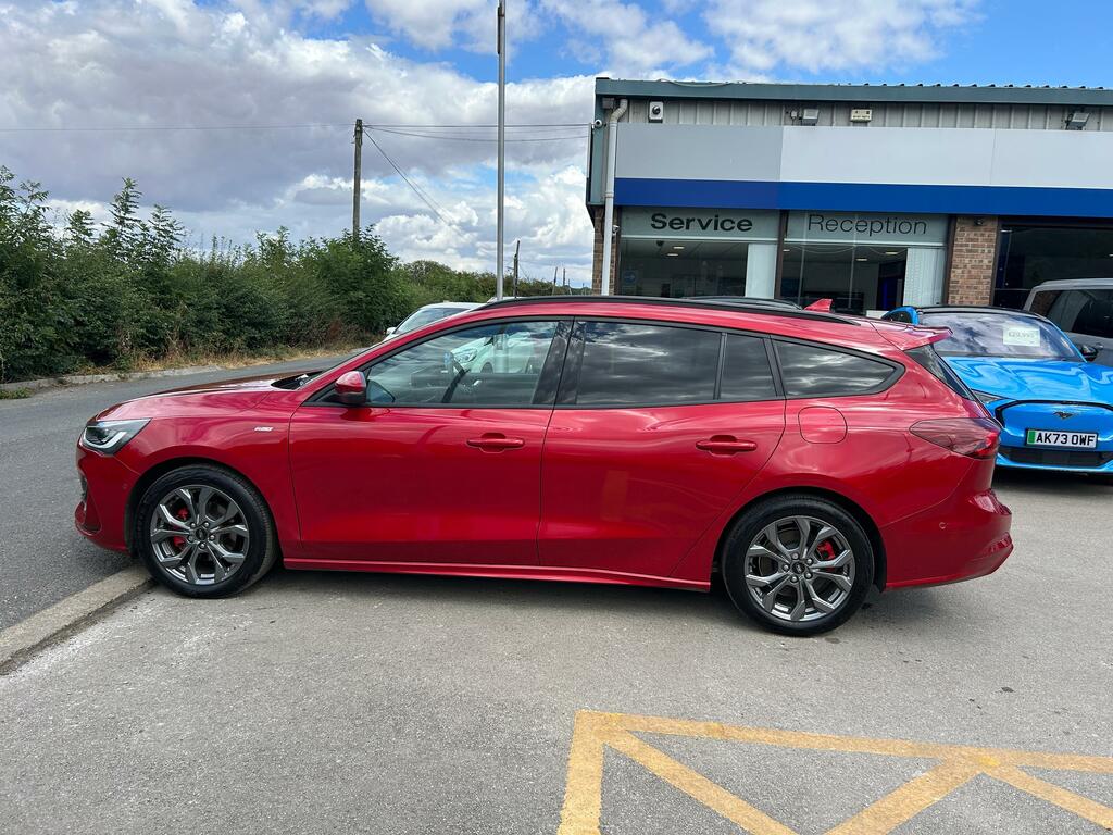 Ford Focus 1.0 Mhev St-line 155Ps Mild Hybrid Estate Meg EA75UYG Red #4