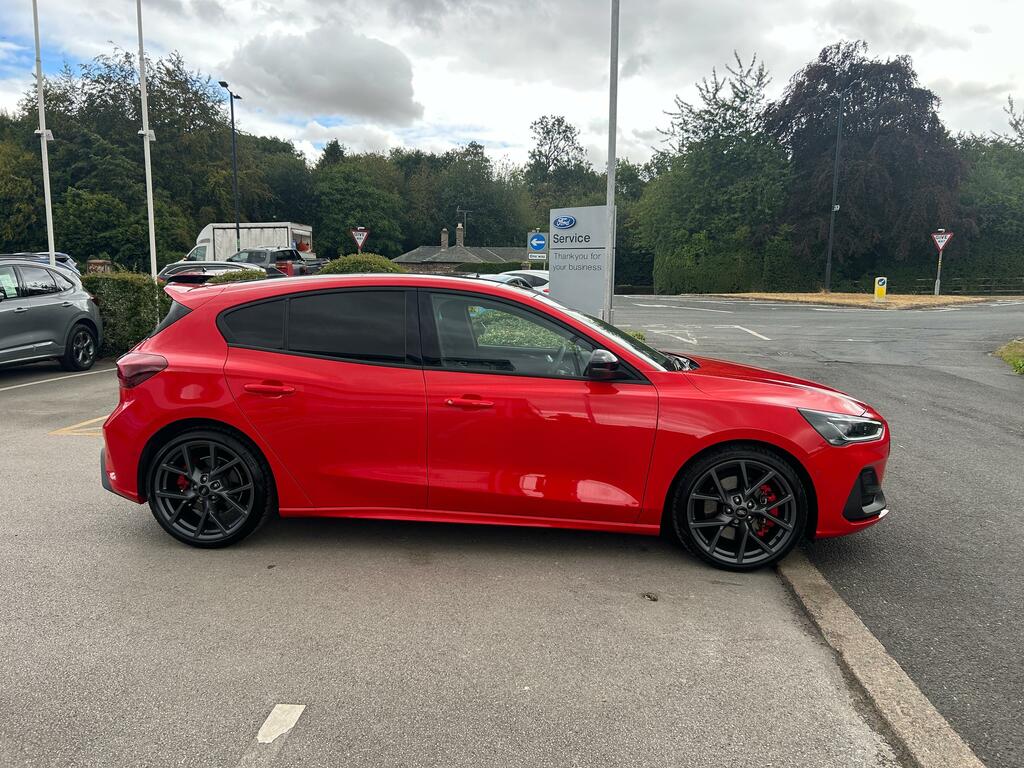 Ford Focus 2.3 St 280Ps Low Mileage Mega Spec Red #6