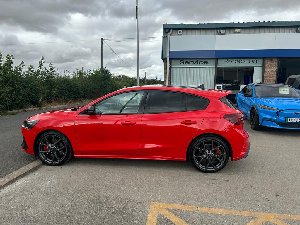 Ford Focus 2.3 St 280Ps Low Mileage Mega Spec Red #2