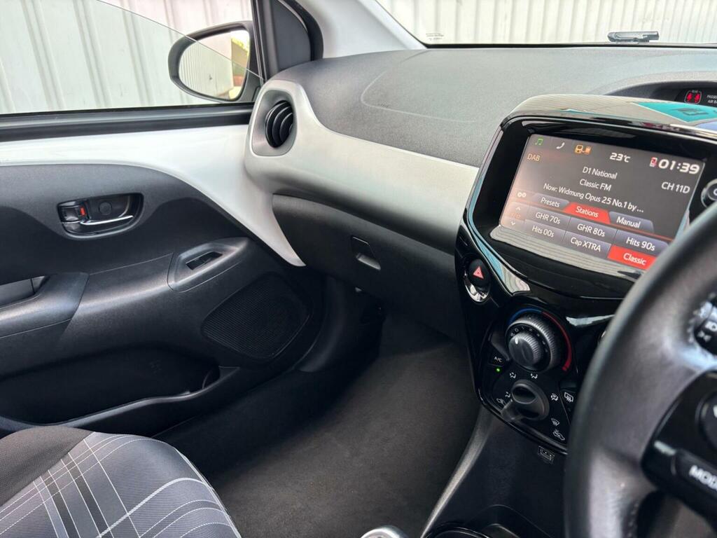 Peugeot 108 Peugeot 108 1.0 Active Hatchback 2 Tron Grey #17